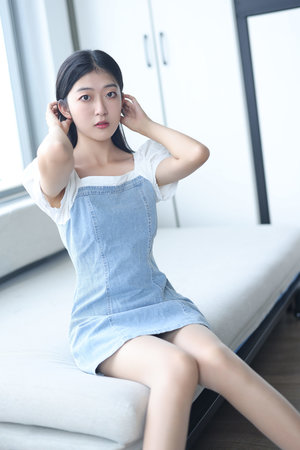 全棵女性艺术写真素材
